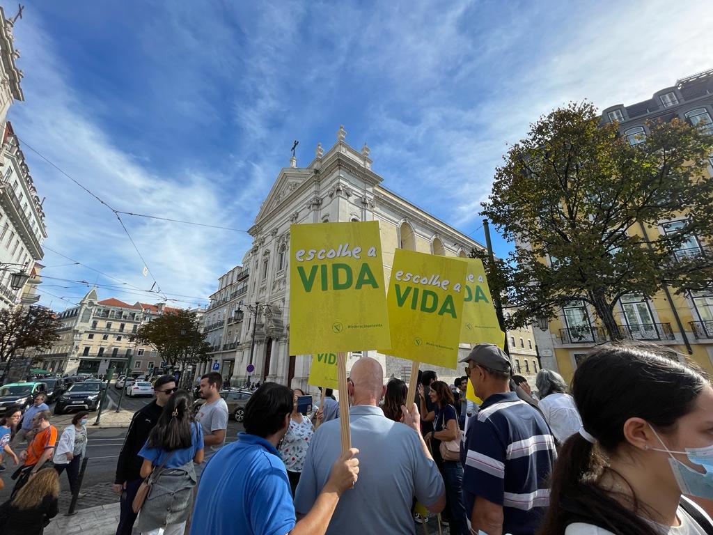 Há uma semana decorreu em Lisboa a “Caminhada Pela Vida” em Lisboa, Chiado. Foto: Maria João Costa / RR