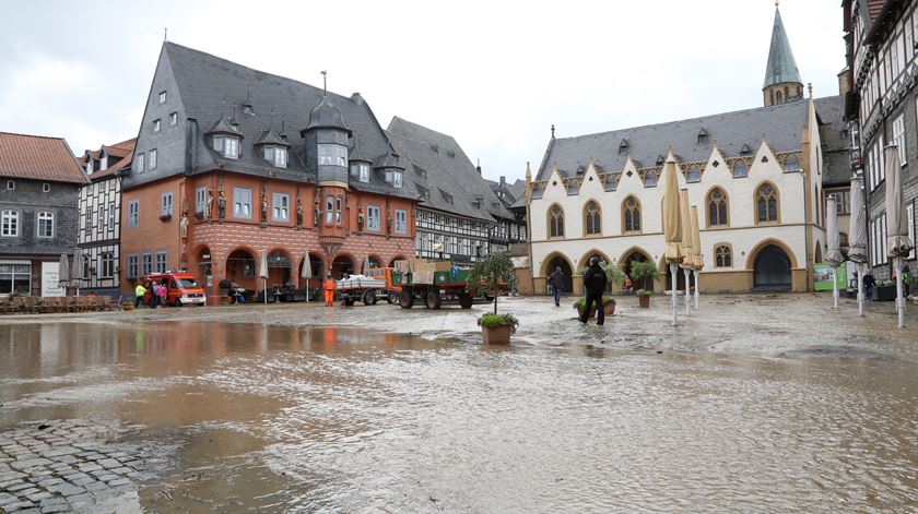 Inundações de Verão na cidade alemã de Goslar. Foto: Focke Strangmann/EPA