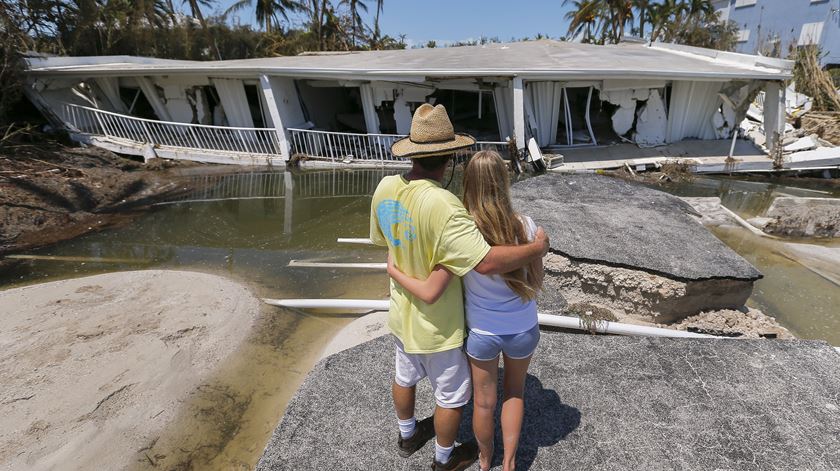 Habitantes das Florida Keys regressam para encontrar casas destruídas. Foto: Erik S. Lesser/EPA
