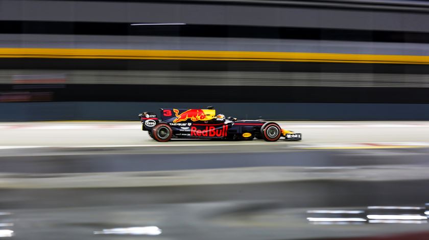 Ricciardo foi o único a rodar no segundo 40. Foto: Lynn Bo Bo/EPA