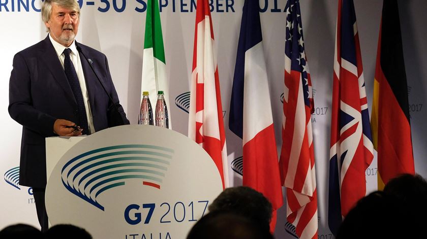 O ministro italiano com a pasta das questões laborais, Giuliano Poletti,, foi o anfitrião do encontro. Foto: Alessandro Di Marco/EPA