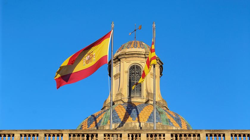 Independência catalã é impossível, considera o ex-ministro dos Negócios Estrangeiros de Espanha. Foto: Javier Etxezarreta/ EPA
