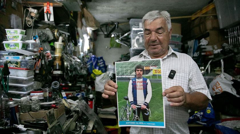 "Andar de bicicleta era uma liberdade". A história de António Alves, da Volta a Portugal para a oficina