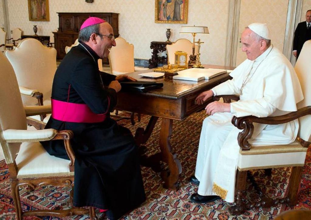 D. António Marto com o Papa Francisco. Foto: Ecclesia