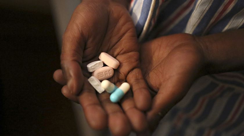 Milhões de pessoas sem acesso a medicamentos para combater o HIV. Foto: DR