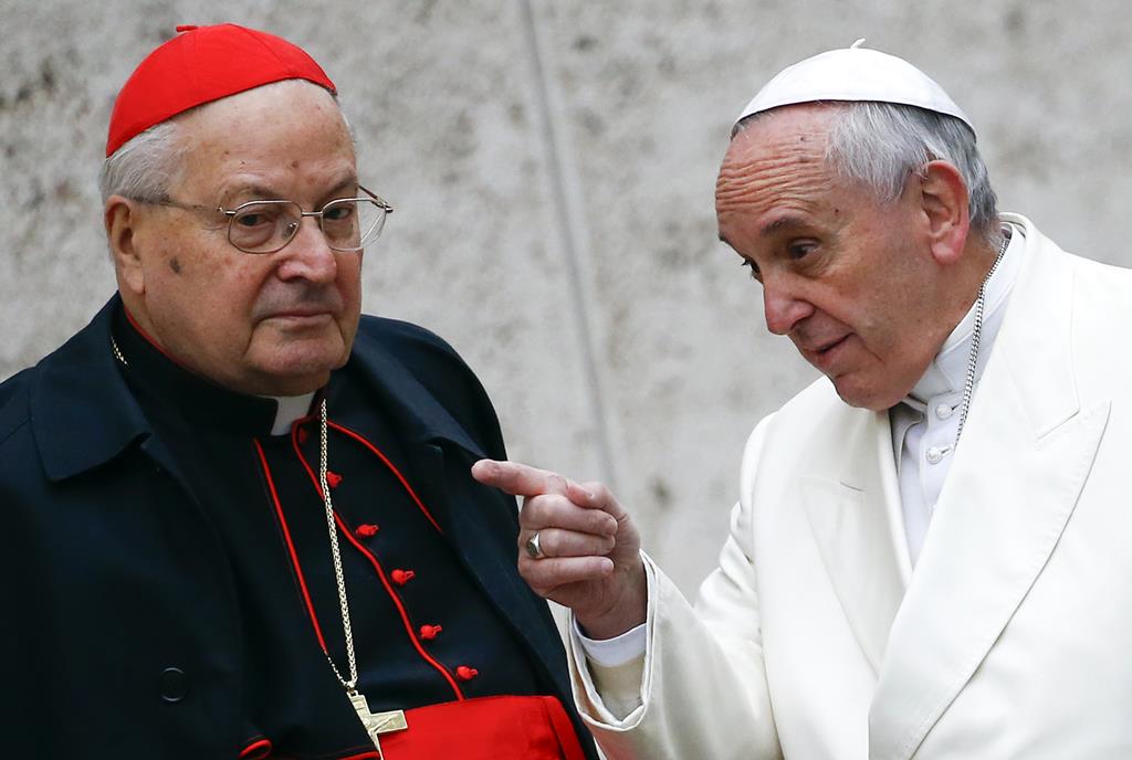Cardeal Sodano e o Papa Francisco no Vaticano em 2015. Foto: Reuters