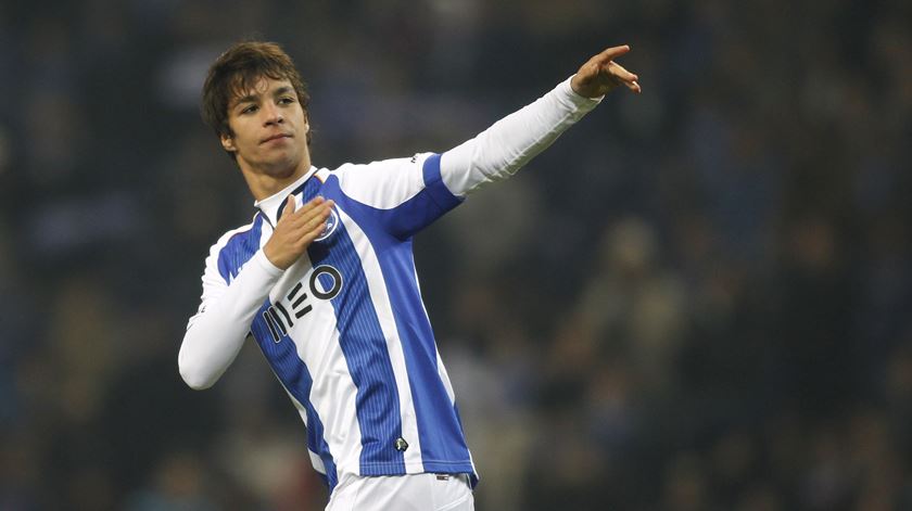 Imagem da primeira época de Óliver no FC Porto. Foto: Miguel Vidal/Reuters