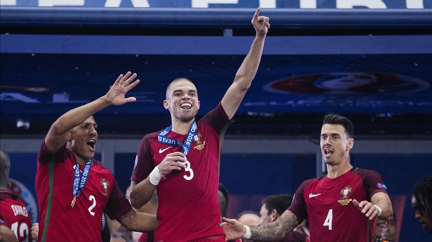Pepe fez parte da equipa que venceu o Euro 2016. Foto: Johanna Lundberg / BILDBYRÅN/Reuters