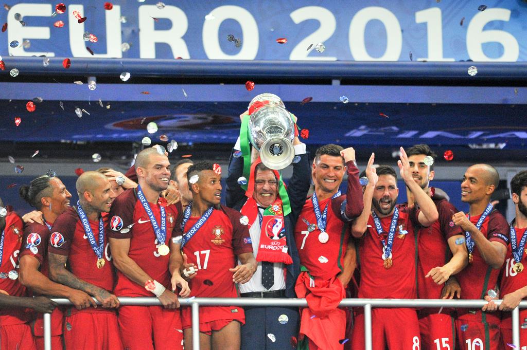 Fernando Santos levou Portugal à conquista dos primeiros troféus da história da seleção nacional. Foto: Reuters