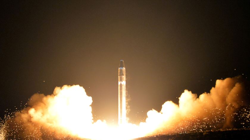 Coreia do Norte terá falhado lançamento de míssil sobre o Japão