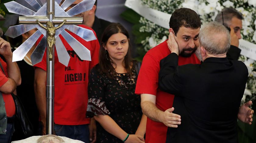 Há quem diga que Guilherme Boulos foi escolhido pelo próprio Lula da Silva como seu "sucessor". Foto: Nacho Doce/Reuters