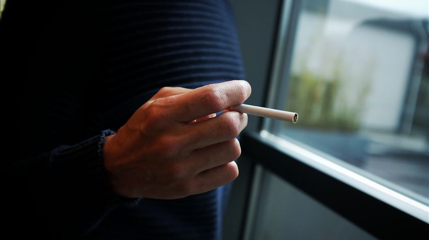 Consumo de medicamentos para deixar de fumar baixou 51,35% nos últimos cinco anos