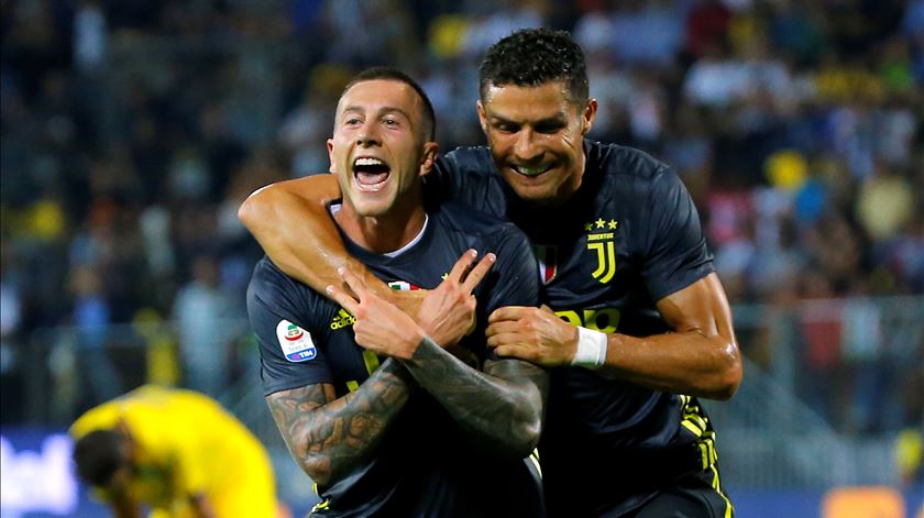 Bernardeschi é um dos melhores "sócios" de Ronaldo na Juventus. Foto: Ciro de Luca/Reuters