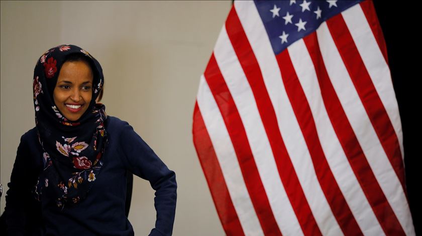 Ilhan Omar deverá ser a primeira refugiada a ser eleita para o Congresso norte-americano. Foto: Brian Snyder/Reuters