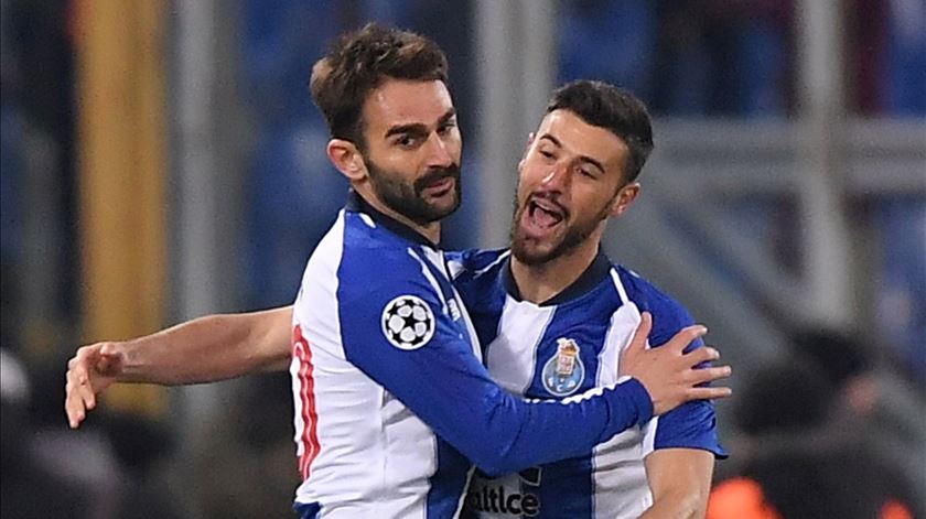 Adrián López marcou golo do FC Porto no Olímpico de Roma. Foto: Alberto Lingria/Reuters