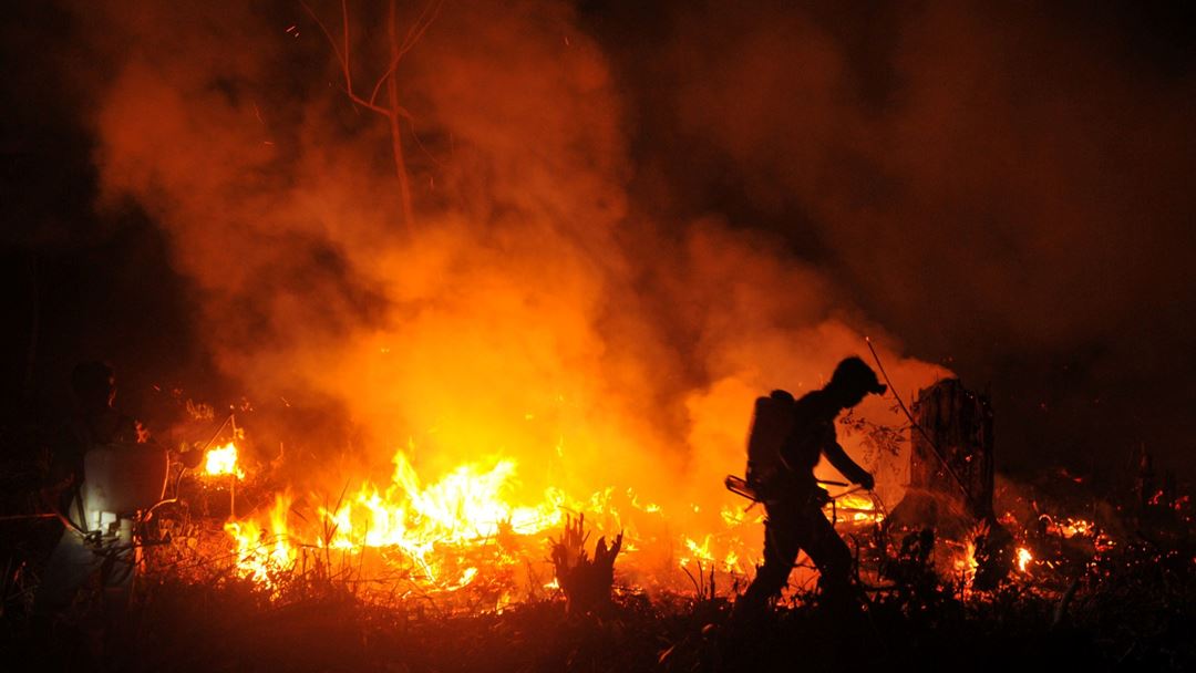 Incêndio na região de Musi Banyuasin, na Indonésia, a 6 de agosto. Foto: Antara Foto Agency/ Reuters