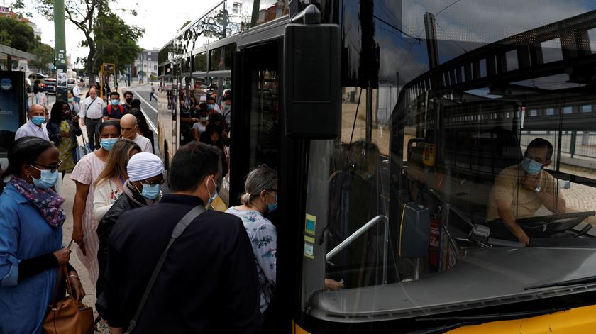 Transportes são identificados como uma importante fonte de poluição do ar urbano. Foto: Rafael Merchante/Reuters