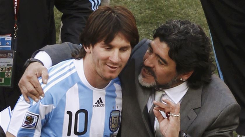 Messi e Maradona trabalharam juntos na seleção argentina entre 2009 e 2010. Foto: Reuters