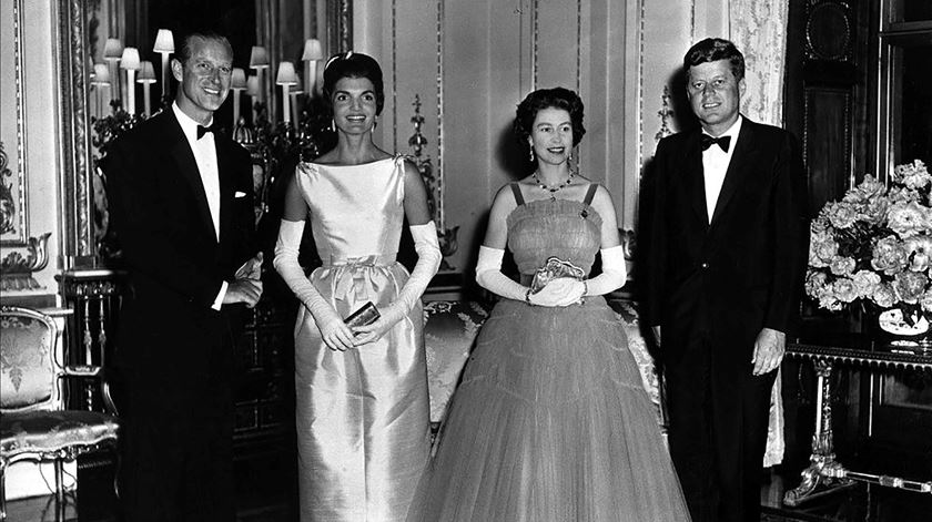 5 de Junho de 1961. Rainha Isabel II, Príncipe Filipe, Presidente dos EUA John F. Kennedy e a primeira dama Jacqueline Kennedy, no Palácio de Buckingham. Foto: Reuters