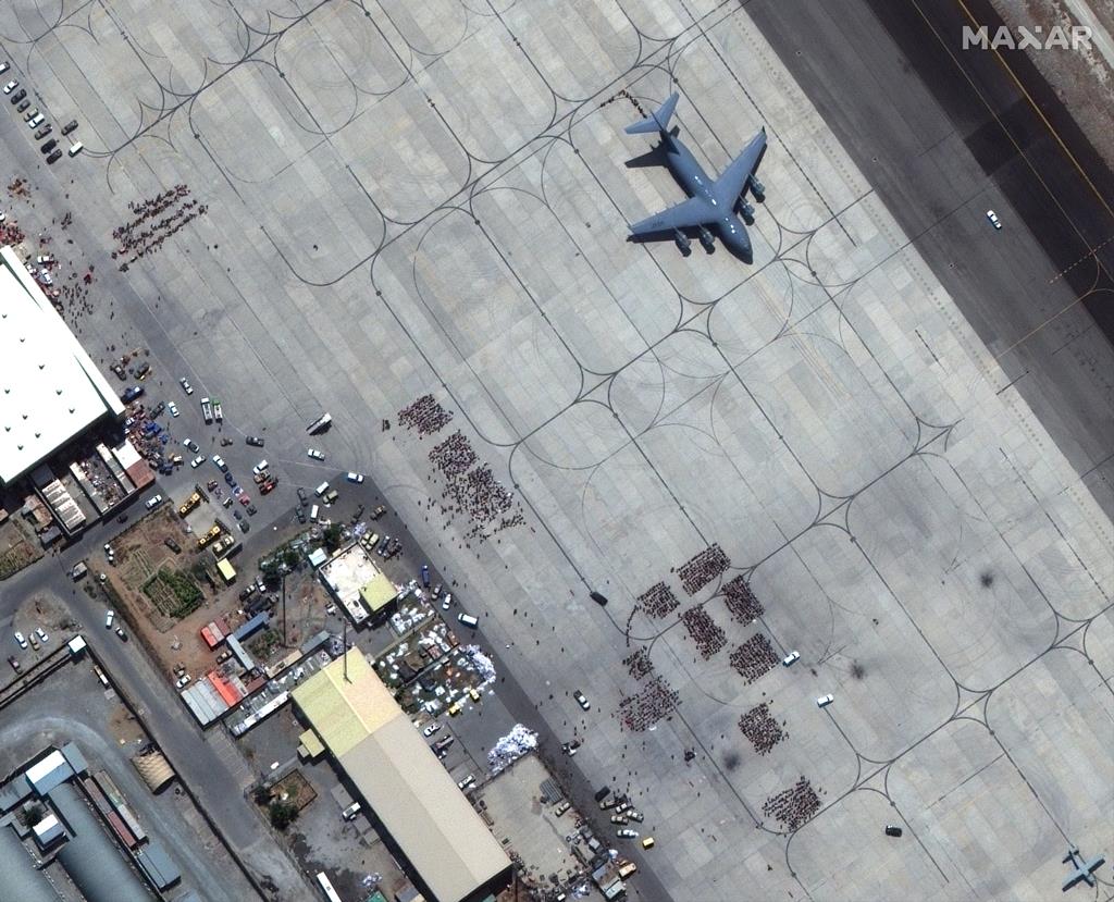 Vista aérea do aeroporto de Cabul Foto: Reuters