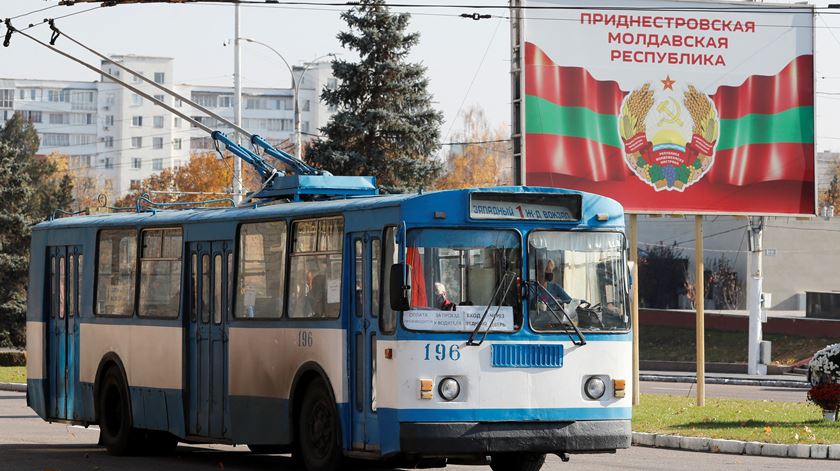Autocarro em Tiraspol, capital da Transnístria Foto: Gleb Garanich/Reuters