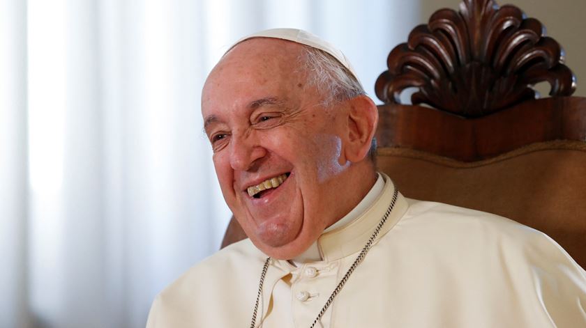 Posso pensar na possibilidade de me afastar, diz papa Francisco