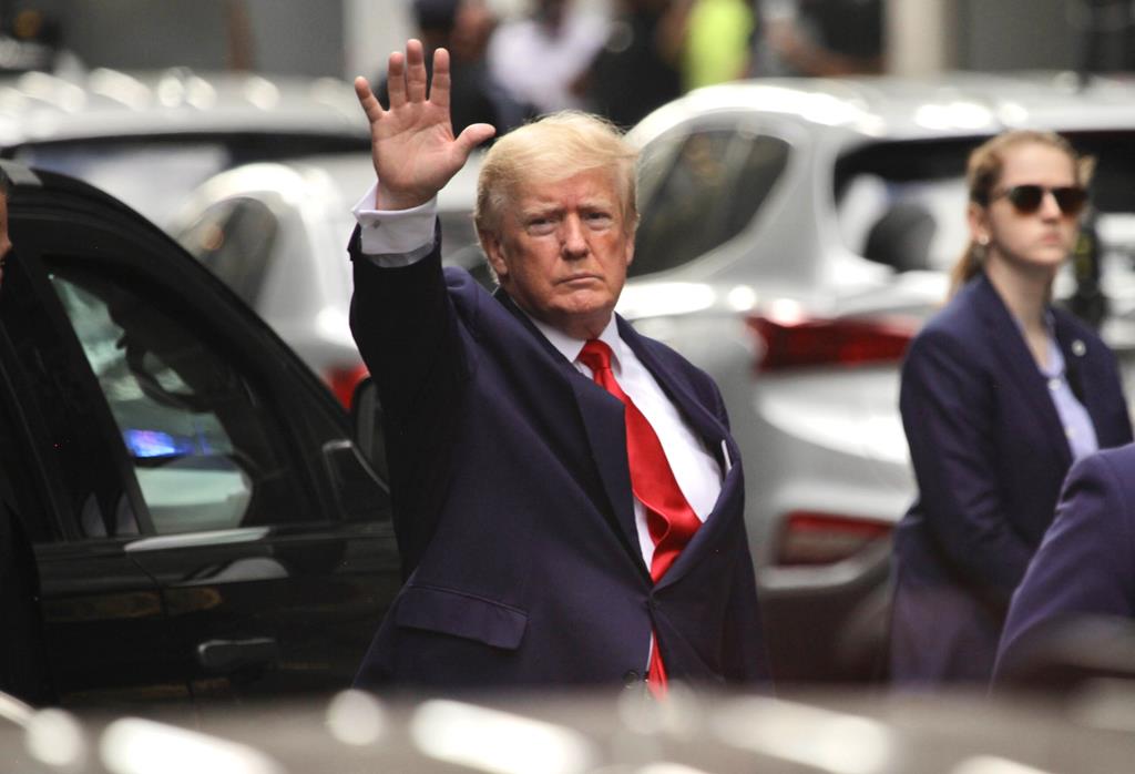 Donald Trump à saída da Trump Tower, em Nova Iorque. Foto: Reuters/Niyi Fote