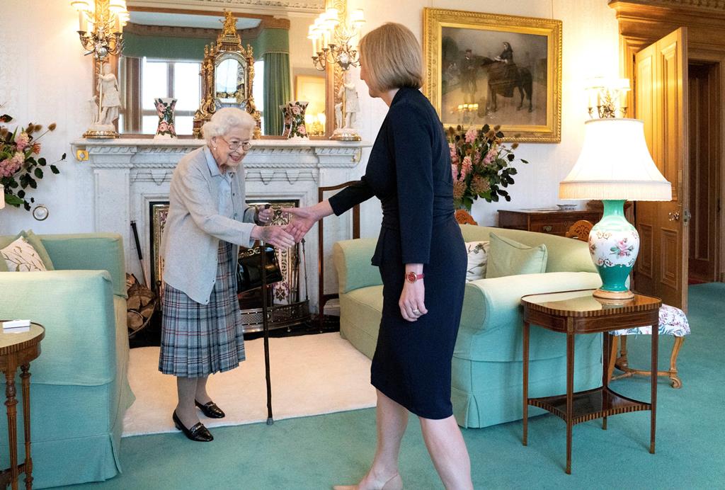 Indigitação de Liz Truss foi o último ato oficial de Isabel II. Foto: Jane Barlow/Reuters