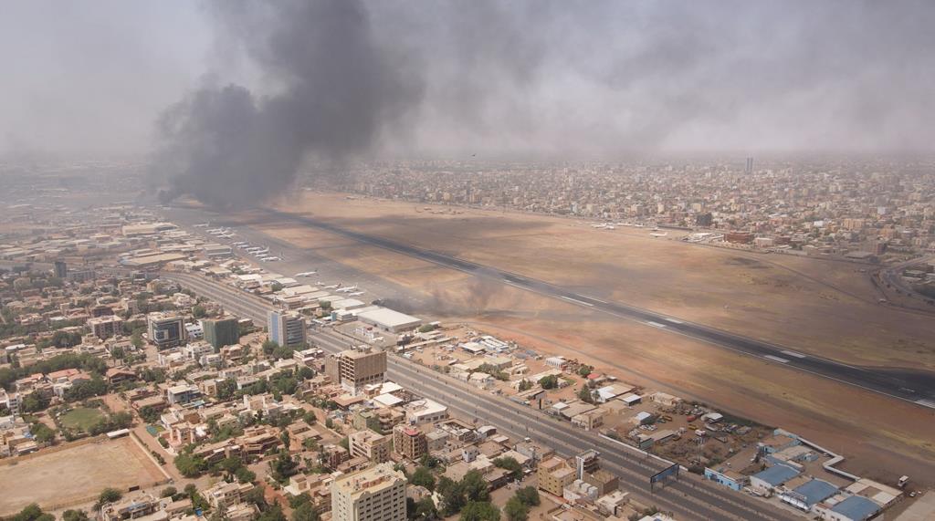 Combates em Cartum, no Sudão. Foto: Instagram