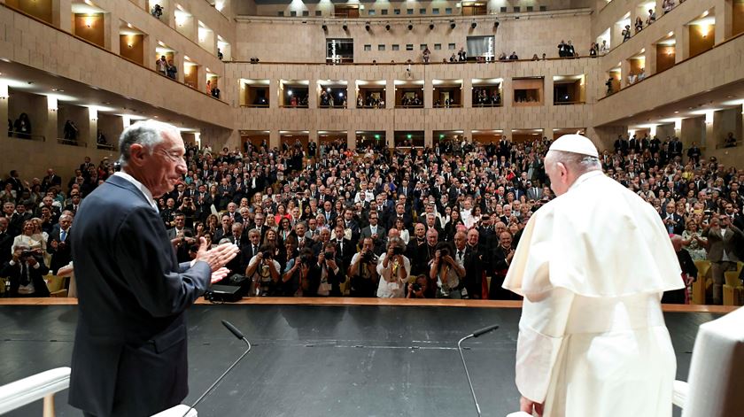Papa Francisco no CCB com Marcelo Rebelo de Sousa. Foto: REUTERS
