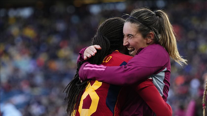 Mariona e Salma marcaram os golos da Espanha. Foto: How Hwee Young/EPA