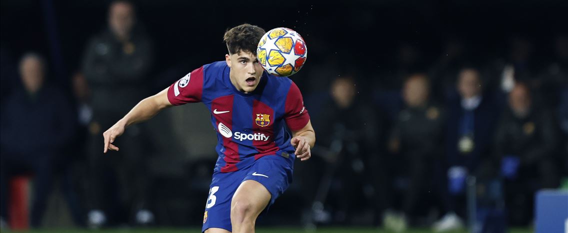 "Quando tem a bola, as minhas pulsações não sobem". Pau Cubarsí, o novo MVP adolescente do Barcelona