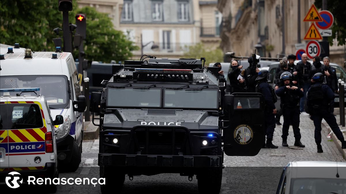 Paris. Já foi detido o homem que ameaçou explodir-se no consulado do Irão