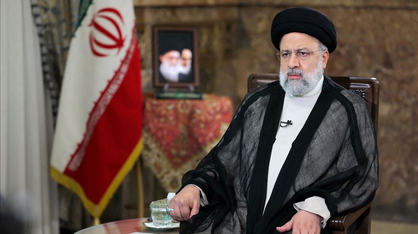 Morte do Presidente Raisi anunciada pela comunicação social do Irão