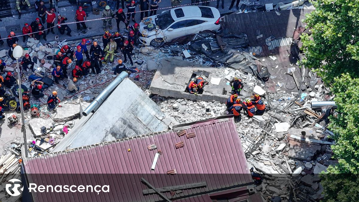 Desabamento de prédio em Istambul faz um morto e oito feridos