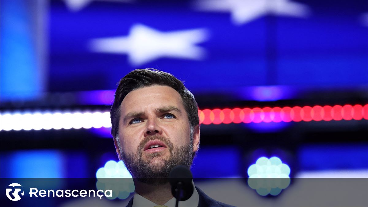 Aniston, Goldberg e Clinton criticam J.D. Vance por comentários sobre mulheres sem filhos