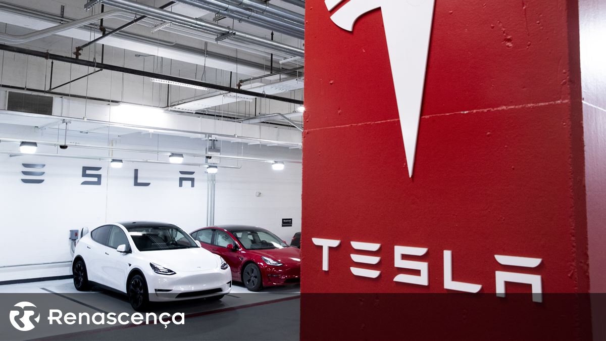 Tesla chama à oficina mais de 1,6 milhão de veículos na China