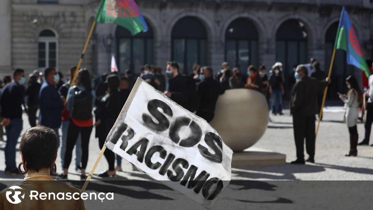 SOS Racismo denuncia ataques racistas de grupo organizado a imigrantes no Porto