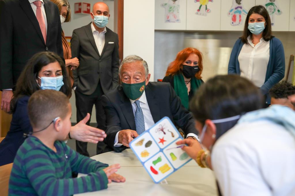 Marcelo Rebelo de Sousa visita a Escola Básica Parque Silva Porto, em Lisboa. Foto: Manuel De Almeida/Lusa