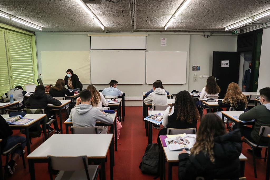 Cada aluno custa ao estado mais de 6.000 euros por ano. Foto: Mário Cruz/Lusa