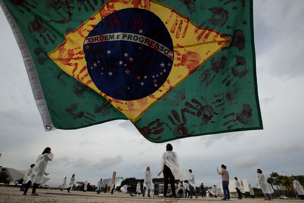 Homenagem às vítimas da Covid, em Brasília. Foto: Jedson Alves/EPA