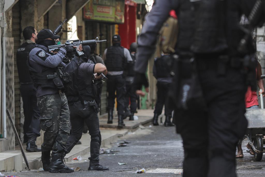 Operação policial na favela do Jacarezinho fez 25 mortos no início de maio. Foto: André Coelho/EPA