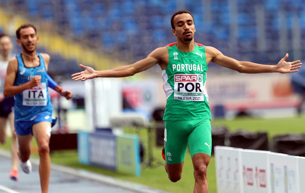 Isaac Nader 12.º nos 1500 metros dos Mundiais de atletismo. Josh