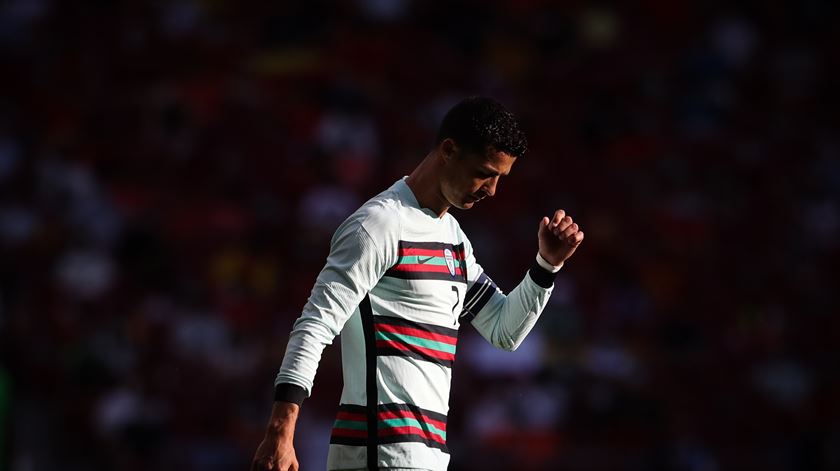 Cristiano Ronaldo é o máximo goleador europeu de seleções da história. Foto: Mário Cruz/EPA
