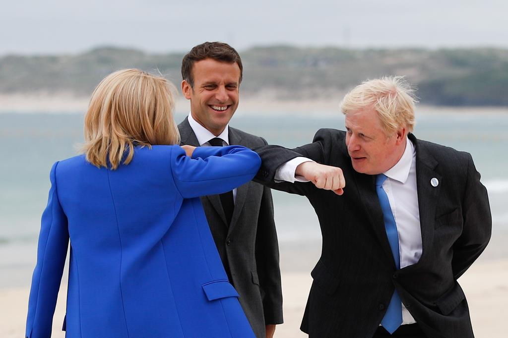 Emmanuelle Macron e Boris Johnson. Foto: Phil Noble / Pool/EPA