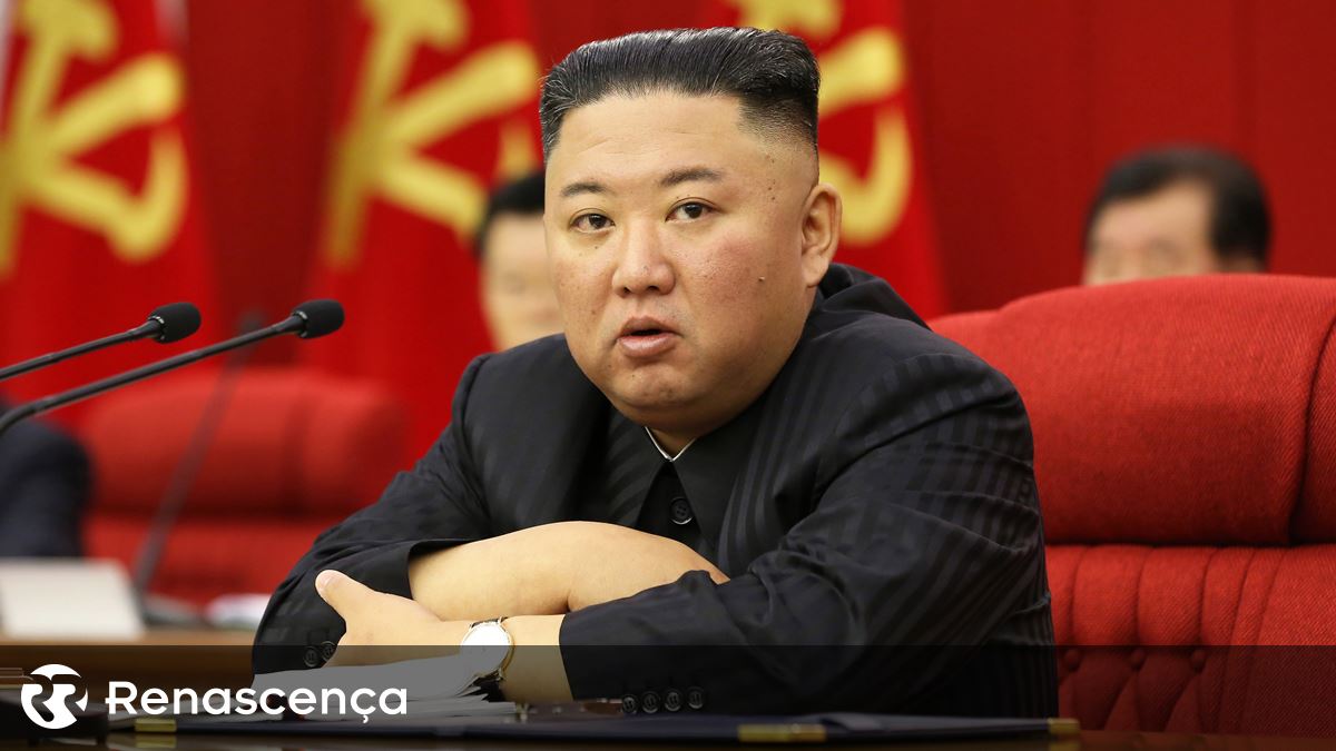 Kim Jong-un afirma que economia da Coreia do Norte está numa "situação terrível"