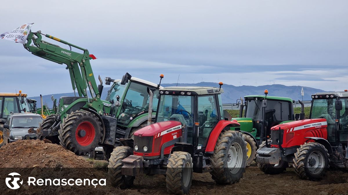 Agricultores da região Oeste concentram-se no Bombarral e depois fazem marcha lenta