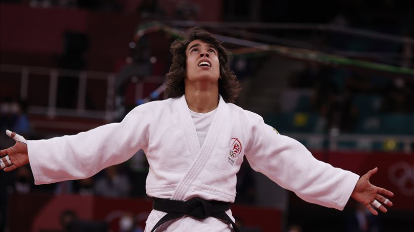 Catarina Costa conquista bronze no Europeu