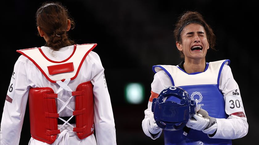 Atleta turca, Kubra Hatice Ilgun, reage à vitória. Foto: Rungroj Yongrit/EPA