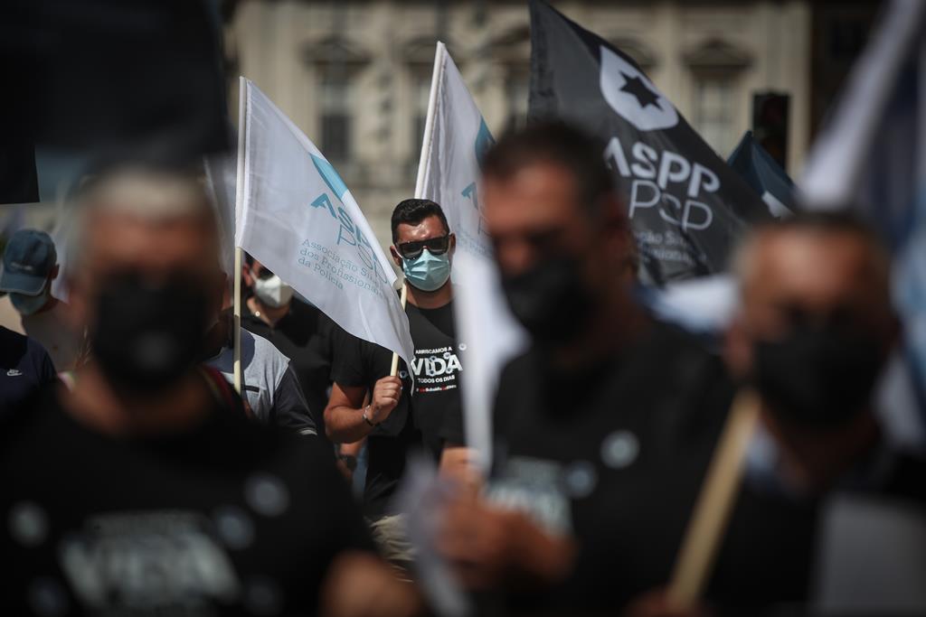 No mês passado, os polícias já tinham realizado uma manifestação em Lisboa. Foto arquivo: Mário Cruz/Lusa